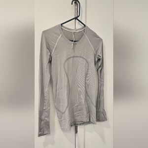 Lululemon Black And White Striped Long Sleeve Top Size US6